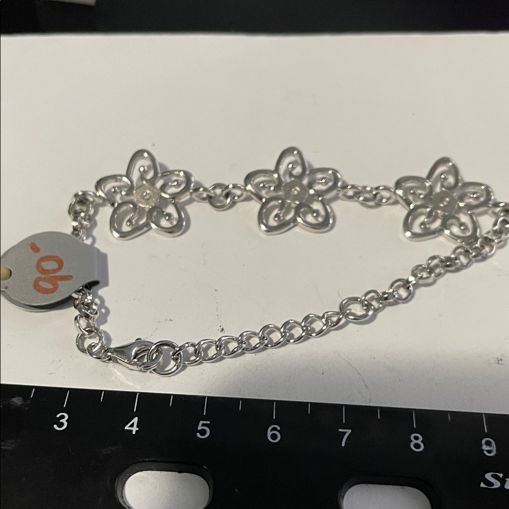 Elegant Silver Floral Bracelet Silver Toned